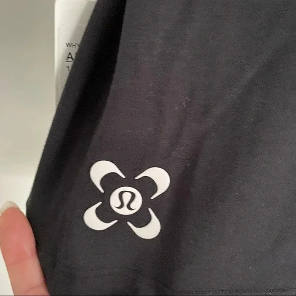 🆕 REFLECTIVE Lululemon Seawheeze 2021 All Yours Tank Reflective - Picture 6 of 7